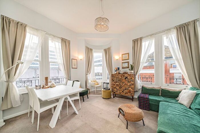 2 Bedroom Flat For Sale In Putney High Street, Putney, SW15