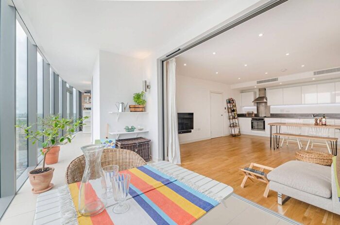 2 Bedroom Flat To Rent In Ealing Road, Brentford, TW8