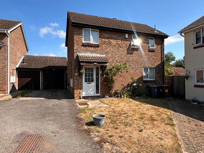 3 Bedroom Detached House For Sale In Parkside, Ecton Brook, Northampton, NN3