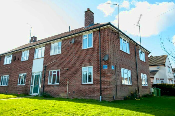 2 Bedroom Flat To Rent In Burchell Road, Newbury, RG14