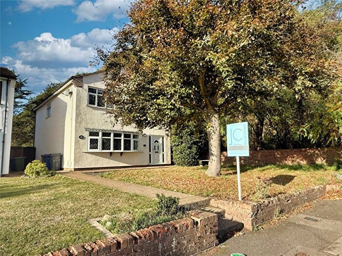 4 Bedroom Detached House For Sale In Buckingham Hill Road, Linford, Essex, SS17