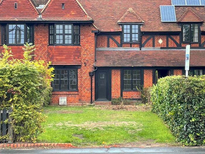 3 Bedroom Town House To Rent In Coggeshall Road, CM7