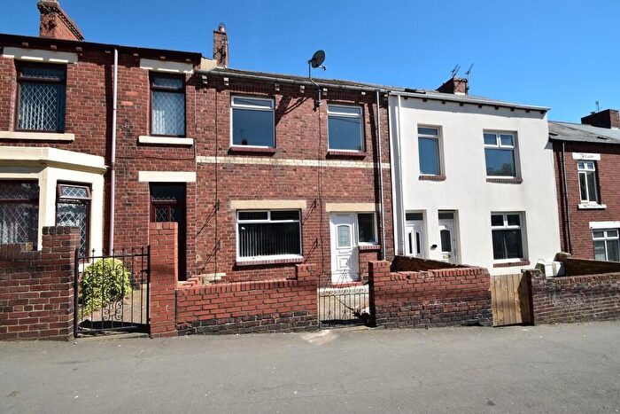 3 Bedroom Terraced House For Sale In Park Road, Stanley, DH9