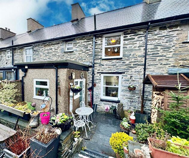 3 Bedroom House For Sale In Prince Llewelyn Terrace, Dolwyddean, LL25