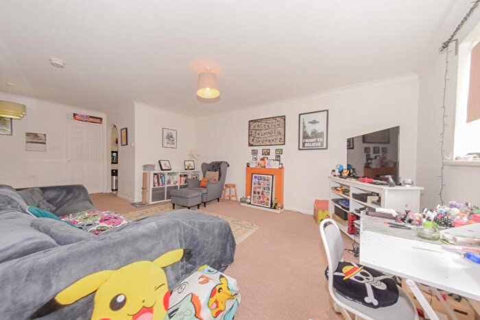 2 Bedroom Flat For Sale In Busely Court, Morley, Leeds, LS27