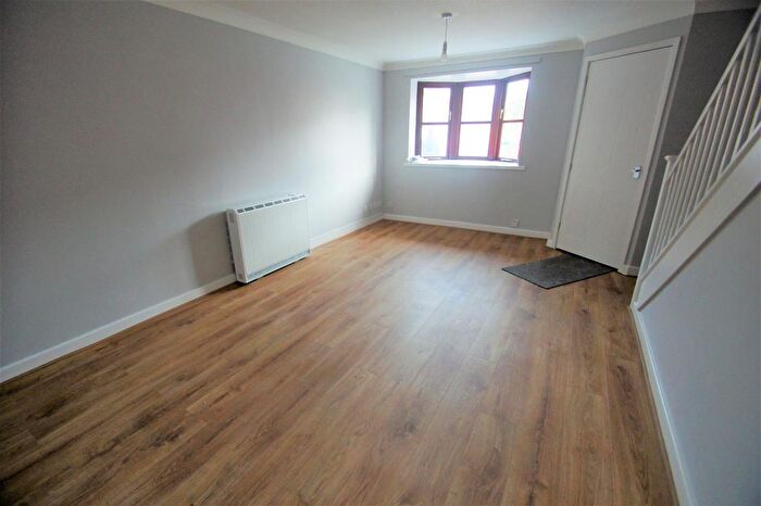 2 Bedroom Mews To Rent In Tagore Close, Victoria Park, M13