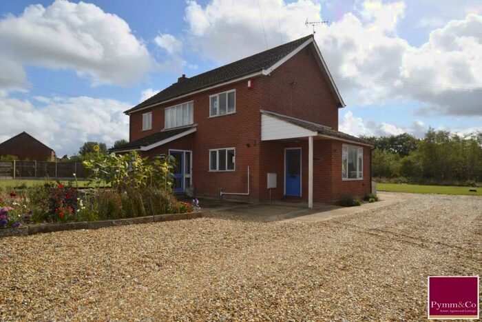4 Bedroom House To Rent In The Street, Hevingham, NR10