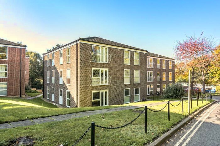 2 Bedroom Apartment To Rent In Granville Court, Headington, OX3