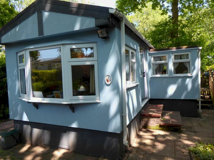 Houses for sale & to rent in KT16 0BN, Fangrove Park, Longcross, Lyne