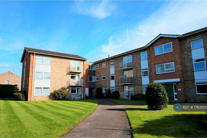 2 Bedroom Flat To Rent In Bath Road, Reading, RG1