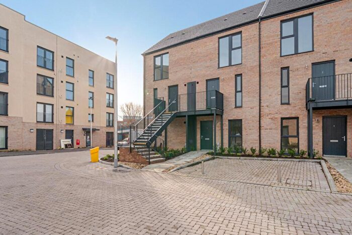 2 Bedroom Ground Maisonette To Rent In Kilpatrick Bow, Bonnington, Edinburgh, EH6