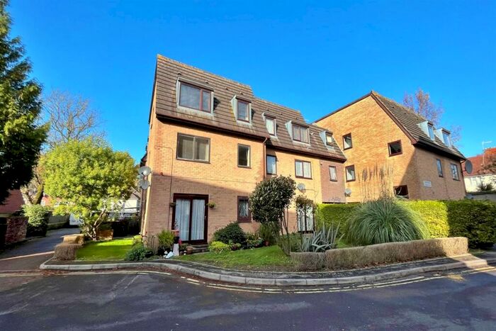 1 Bedroom Flat To Rent In Ashley Cross, BH14