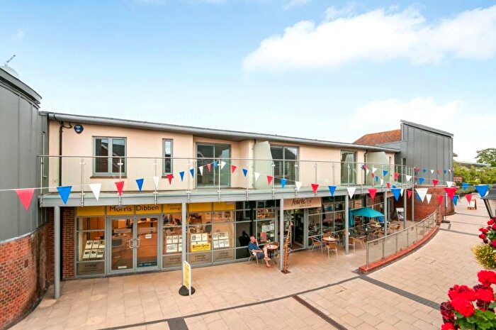 2 Bedroom Apartment To Rent In Latimer Walk, Romsey, Hampshire, SO51