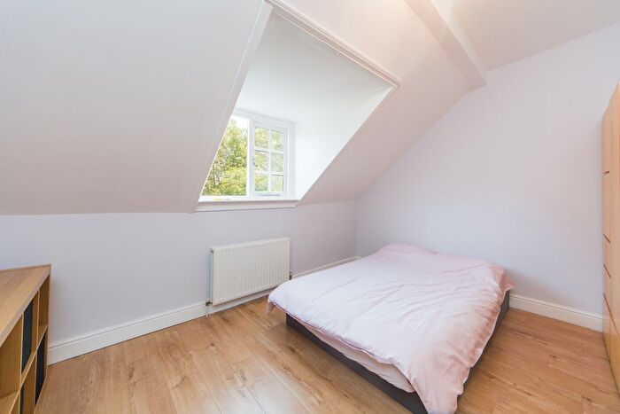 1 Bedroom Flat To Rent In Holland Road, Holland Park, W14