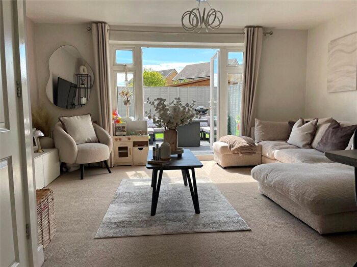 3 Bedroom End Of Terrace House For Sale In Elm Tree Road, Penllergaer, Swansea, SA4