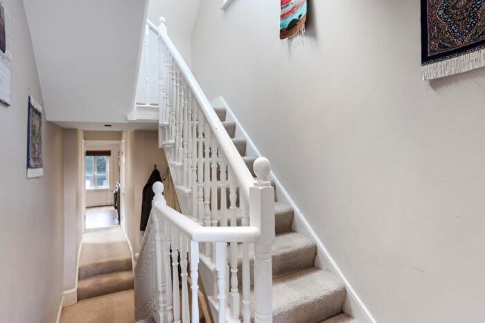 3 Bedroom Apartment To Rent In Tritton Road, London, SE21
