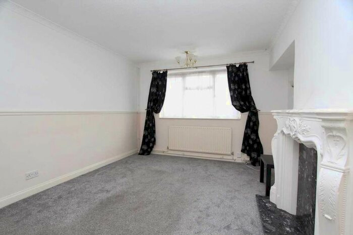 3 Bedroom Property To Rent In Dickens Avenue, Tilbury, RM18