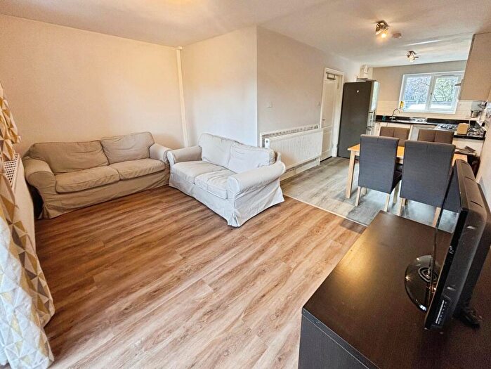 4 Bedroom House To Rent In Evans Close, Manchester, Greater Manchester, M20