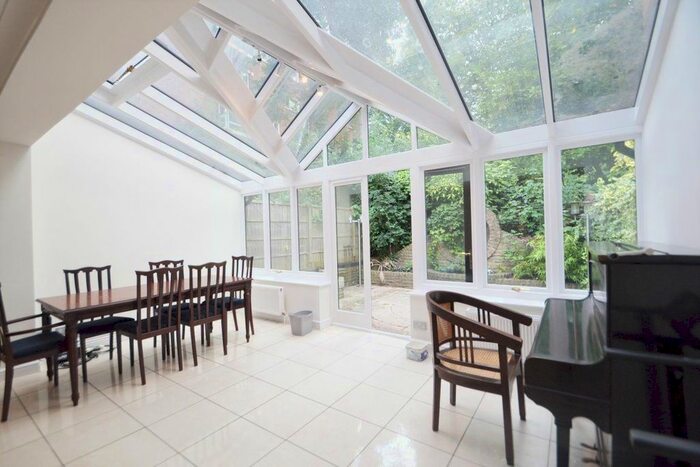 3 Bedroom Terraced House To Rent In Ridgeway Gardens, London, N6