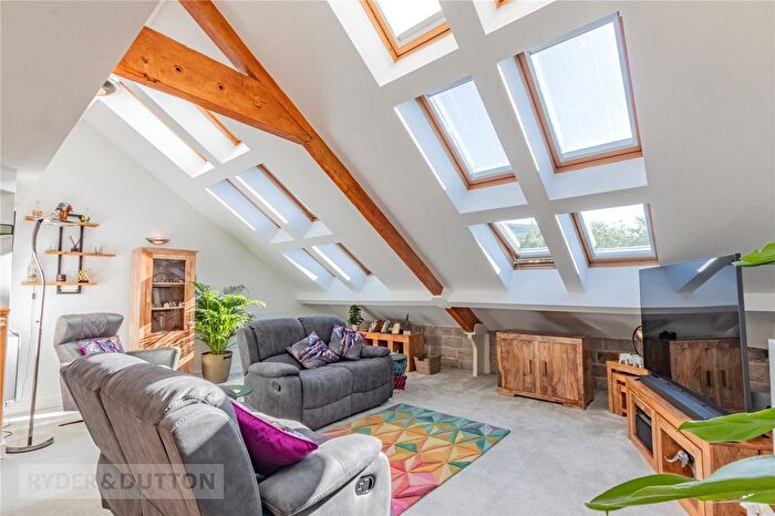 2 Bedroom Flat For Sale In Mill Street, Uppermill, Saddleworth, OL3