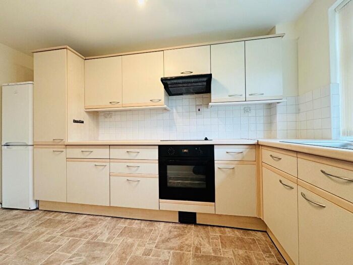 2 Bedroom Flat To Rent In Anfield Court, Anfield Close, Fair Oak, SO50