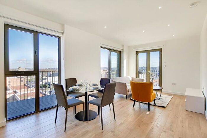 1 Bedroom Flat To Rent In Galley House, Atlantis Avenue, E16