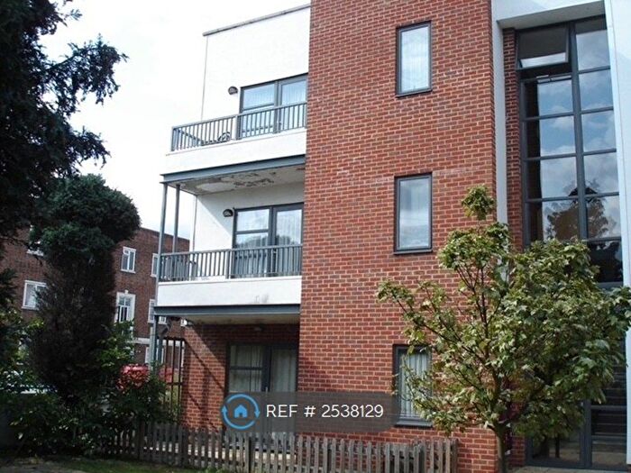 1 Bedroom Flat To Rent In Bay Tree Court, Barking, IG11