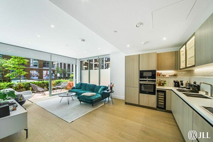 2 Bedroom Apartment To Rent In Prince Of Wales Drive, SW11