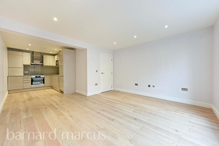 1 Bedroom Apartment To Rent In Cromwell Road, Kingston Upon Thames, KT2