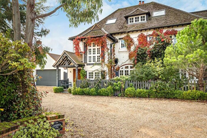 6 Bedroom House For Sale In Hedgerley Lane, Beaconsfield, HP9