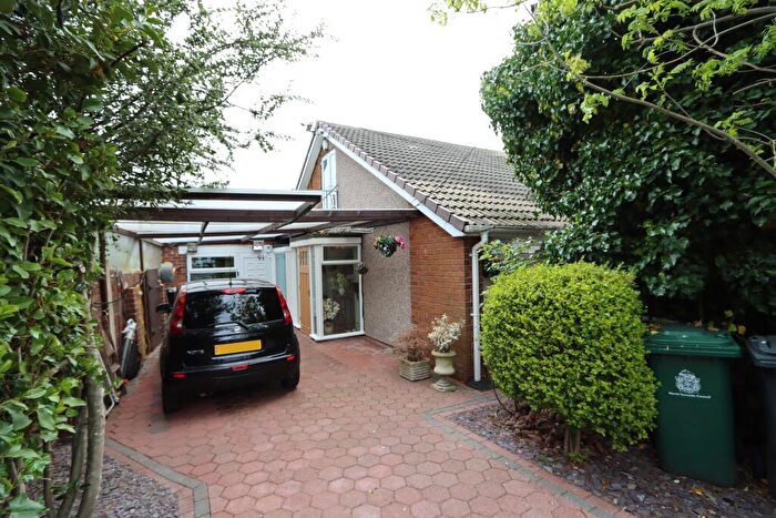 3 Bedroom Semi-Detached Bungalow For Sale In Woodburn Square, Whitley Lodge, Whitley Bay, NE26