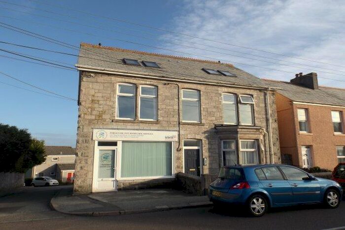 1 Bedroom Flat To Rent In Tregonissey Road, St. Austell PL25