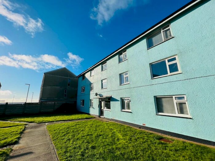 2 Bedroom Flat To Rent In Cornwell Court, Weston, Portland, DT5