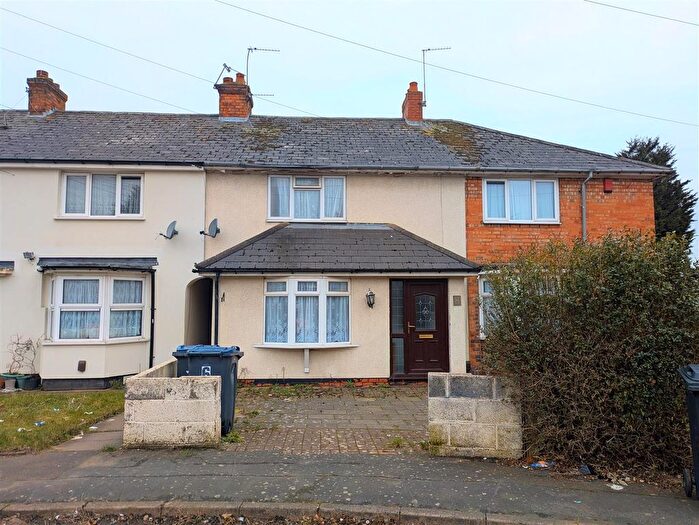 3 Bedroom Terraced House For Sale In Henshaw Grove, Birmingham, B25