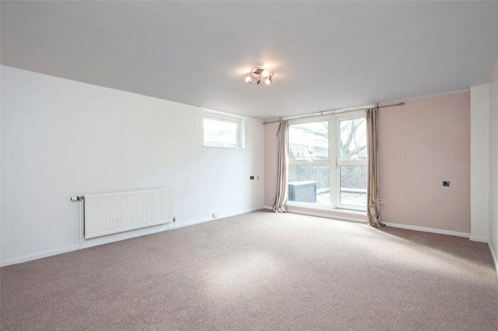 1 Bedroom Flat To Rent In Castle Road, London, NW1