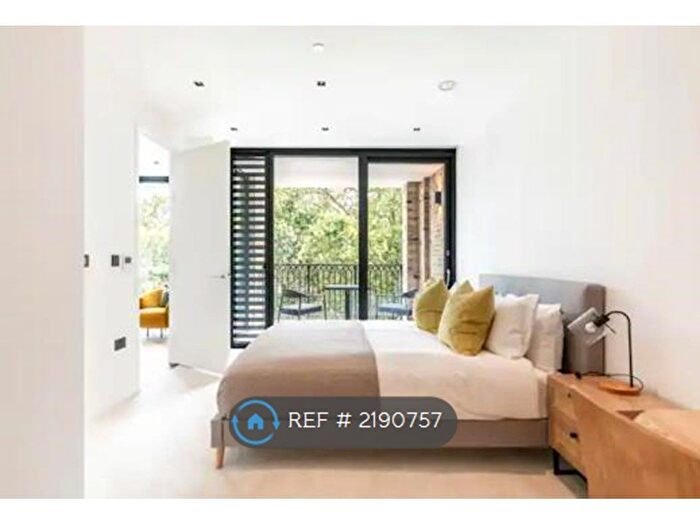 2 Bedroom Flat To Rent In London, London, SW5