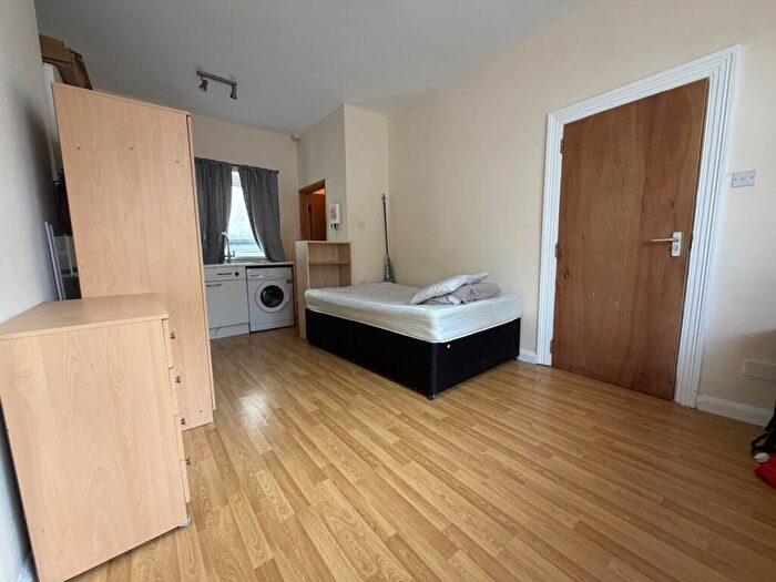 Studio To Rent In Rhymney Terrace, Cathays, CF24