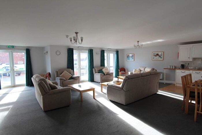 1 Bedroom Flat For Sale In Hart Road, Thundersley, SS7
