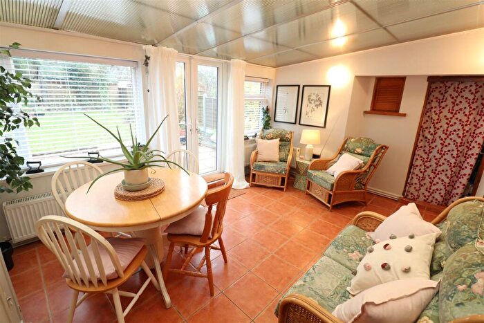 2 Bedroom Detached Bungalow For Sale In Quorn Road, Rushden, NN10