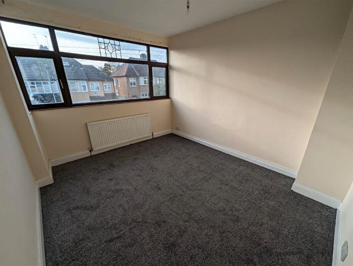 3 Bedroom Semi-Detached House To Rent In Lynton Avenue, Tettenhall, Wolverhampton, WV6