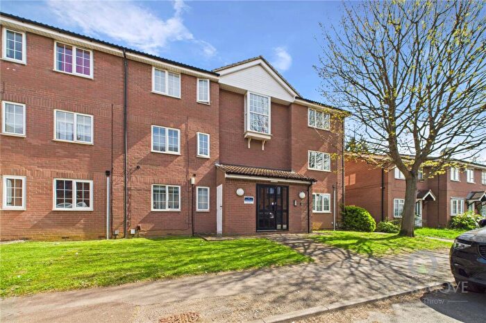 2 Bedroom Flat To Rent In Countess Road, St James, Northampton, Northamptonshire, NN5