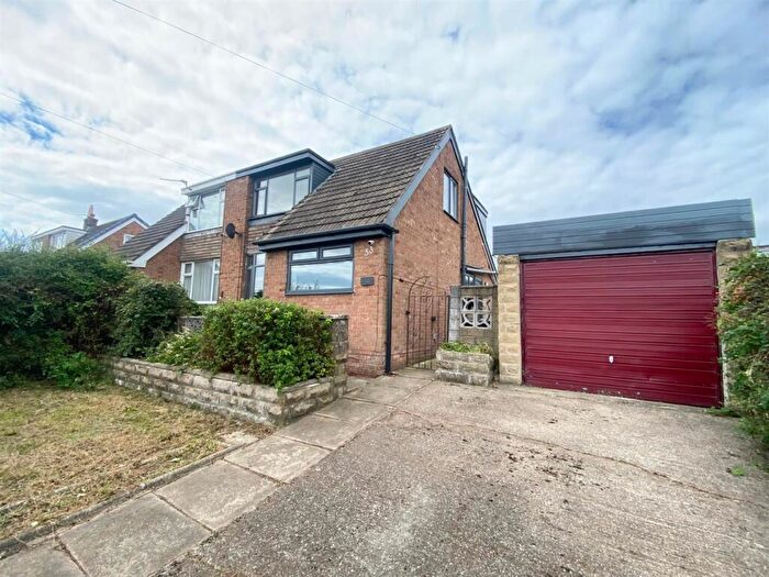 4 Bedroom Semi Detached House For Sale In Warrenside, Huddersfield, HD2