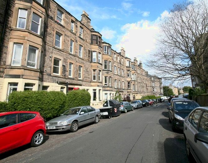2 Bedroom Flat To Rent In Meadowbank Crescent, Edinburgh, EH8