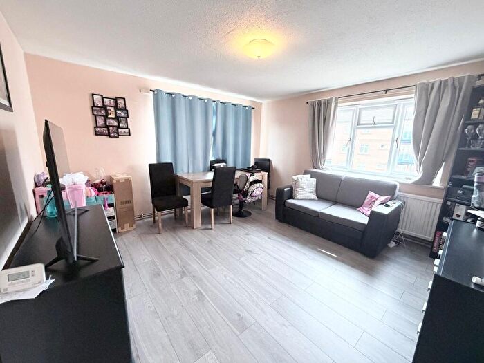 1 Bedroom Flat To Rent In Fletton Avenue, Peterborough, PE2