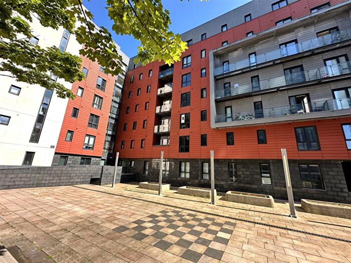 2 Bedroom Apartment To Rent In The Gallery, Plaza Boulevard, Liverpool, L8