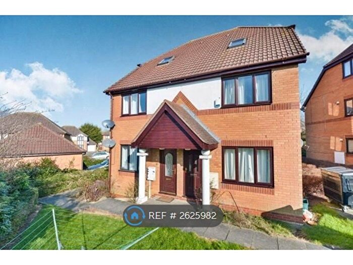 2 Bedroom Flat To Rent In Bradwell Common, Milton Keynes, MK13