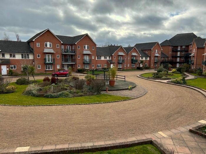 2 Bedroom Flat To Rent In St. Leonards Road, Windsor, SL4