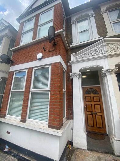 2 Bedroom Flat To Rent In Green Street, London, E13