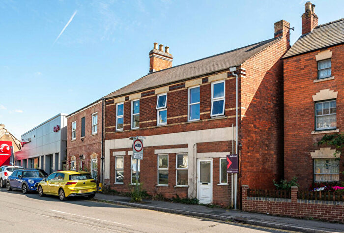 2 Bedroom Apartment For Sale In Westward Road, Ebley, Stroud, Gloucestershire, GL5