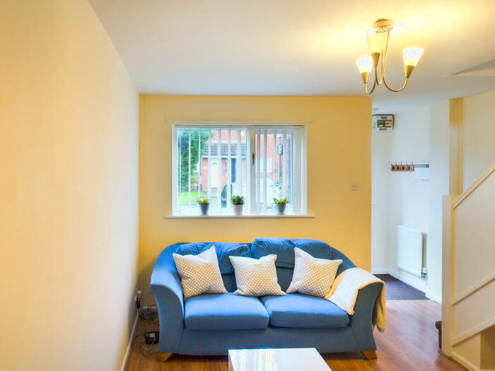 2 Bedroom Terraced House To Rent In Thomas Court, Salford, M6
